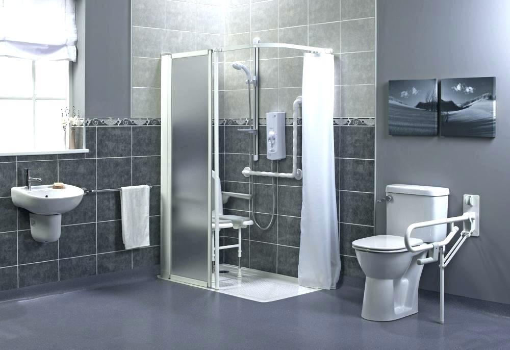 Bagno per disabili a norma: accessori per allestirlo in sicurezza