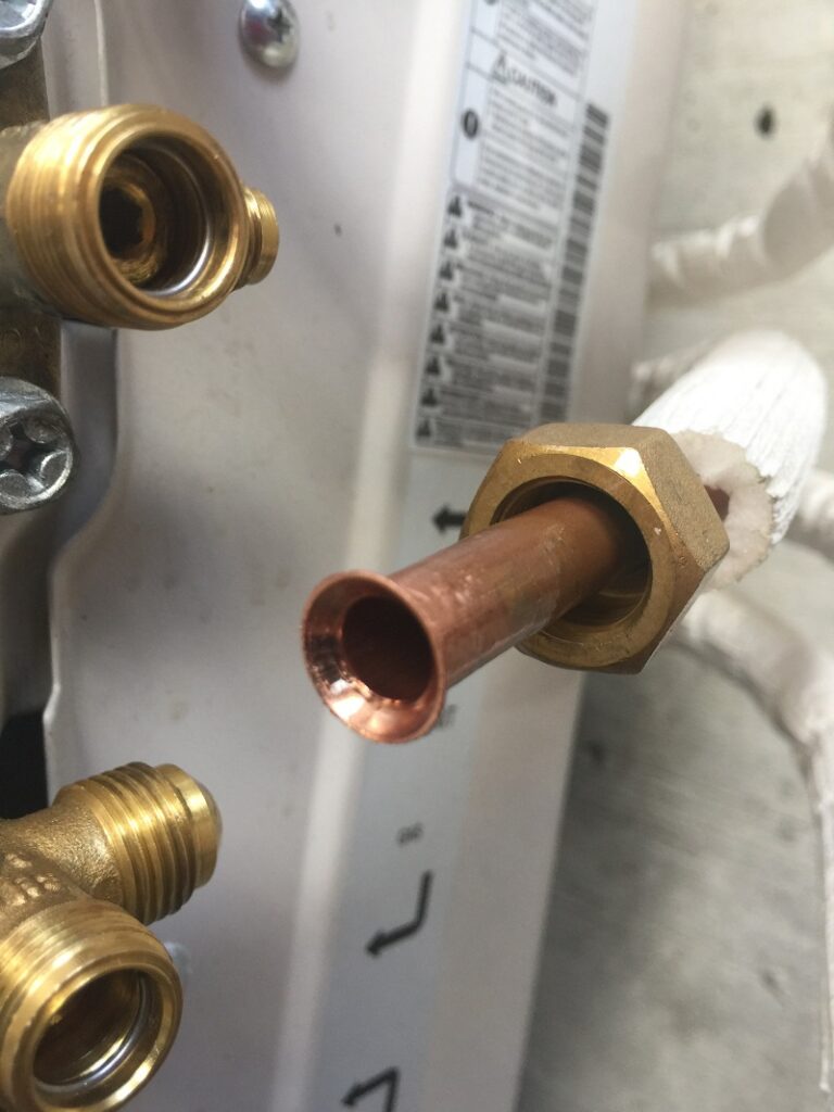 allacciamenti tubi gas condizionatori Torino